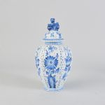 1434 6065 VASE AND COVER